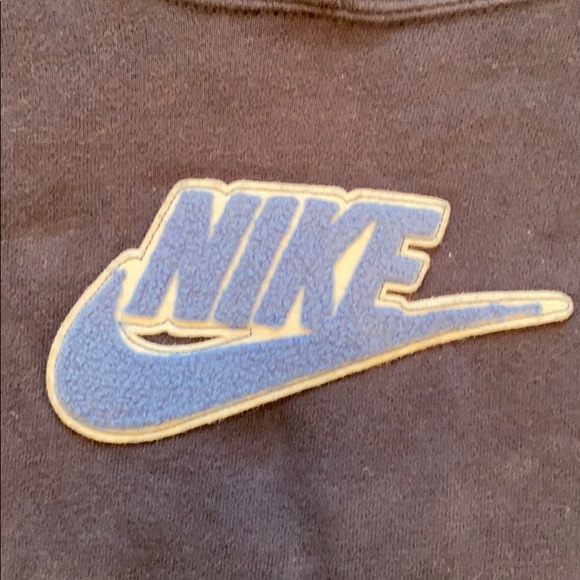 Nike hoodie with contrast hood lining - Picture 2 of 4
